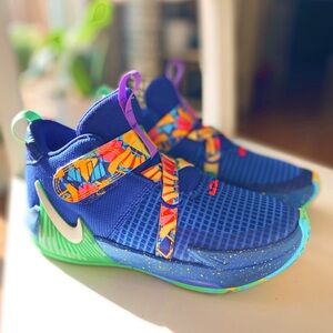 EUC Witness VII Basketball Shoe | Kids size 2.5